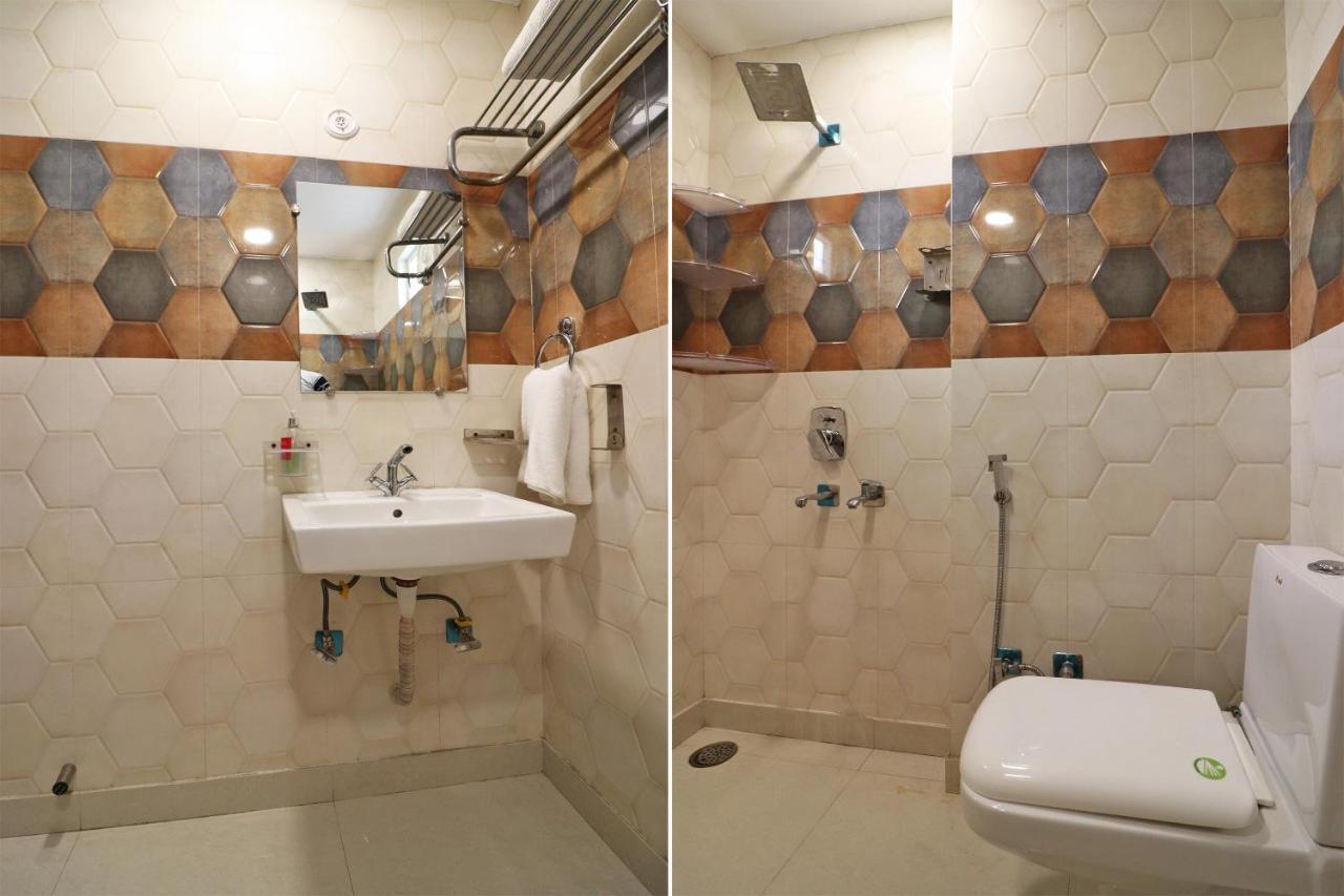 فندق نيودلهيفي  Oyo Mannat Residency Near Rohini Sector 18 Metro Station المظهر الخارجي الصورة